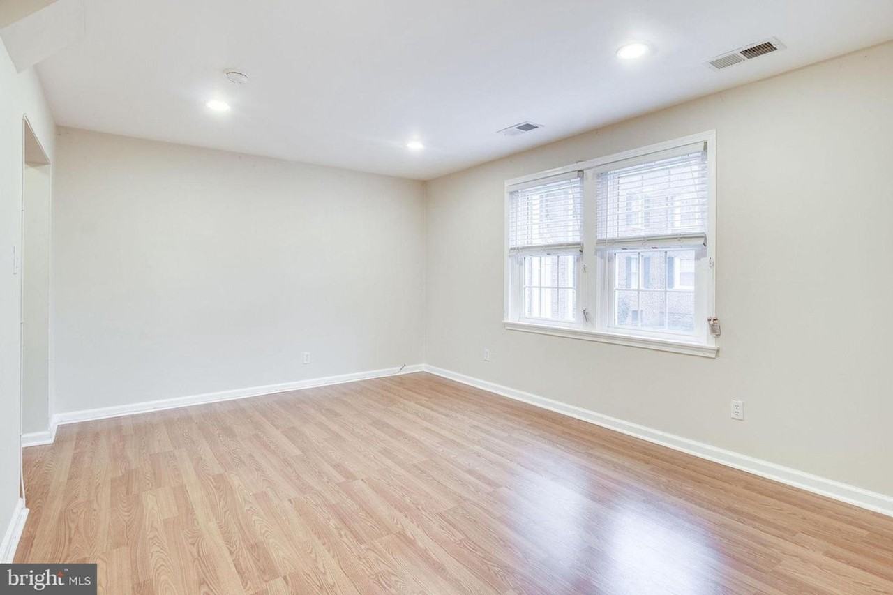 3923 Pennsylvania Ave Se #301 - Photo 7 of 17