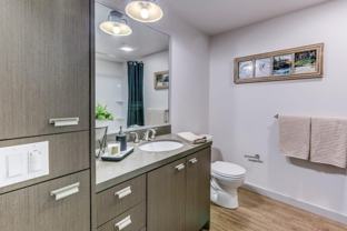975 Se 11th Ave - Photo 1 of 1