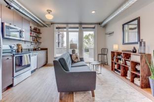975 Se 11th Ave - Photo 1 of 1