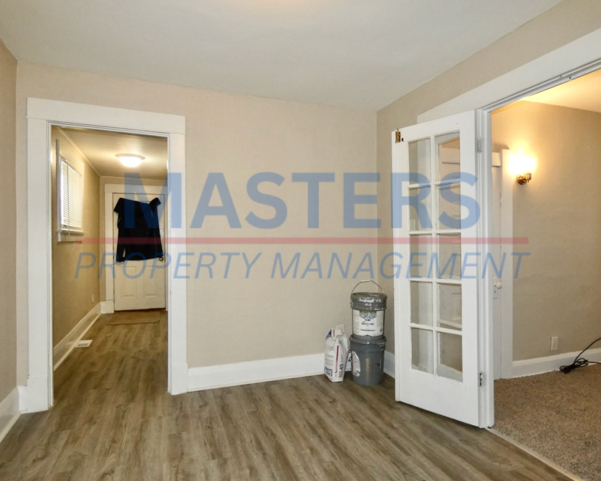 515 Plymouth St - Photo 6 of 17