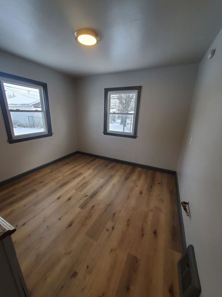 3602 N 36th St - Photo 4 of 9