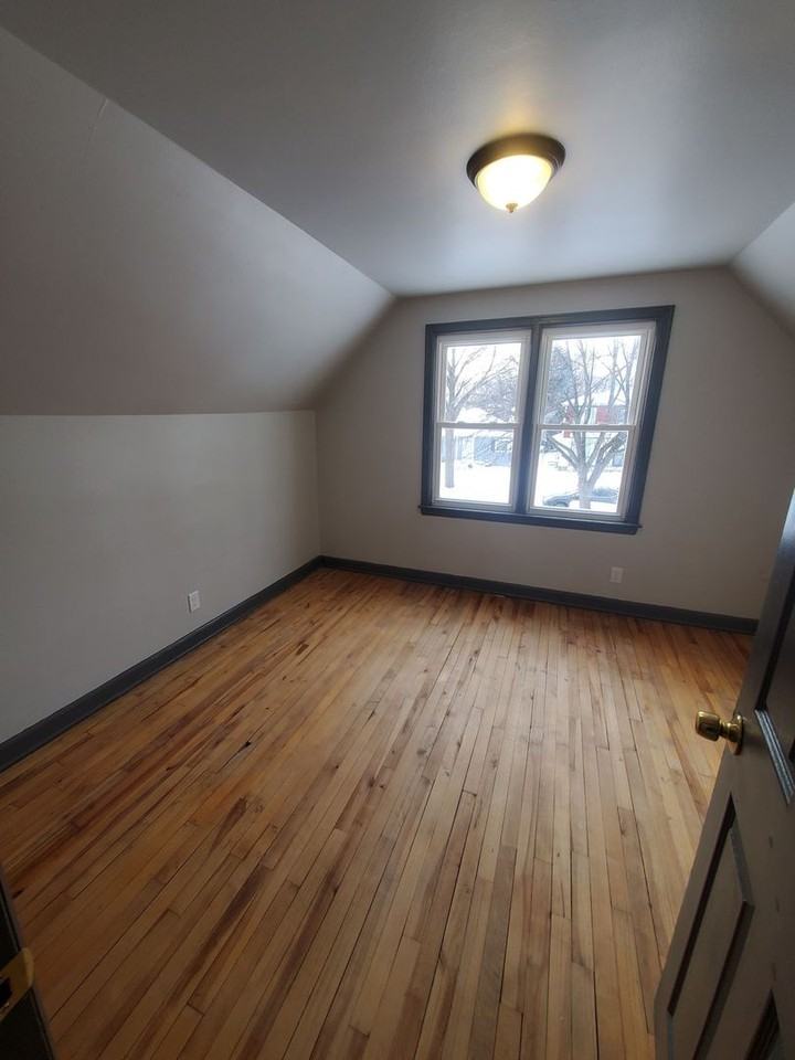 3602 N 36th St - Photo 7 of 9