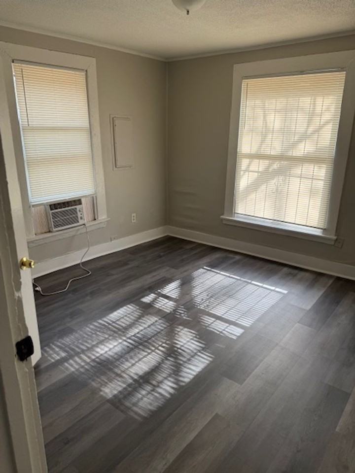 632 Harahan Rd - Photo 7 of 11