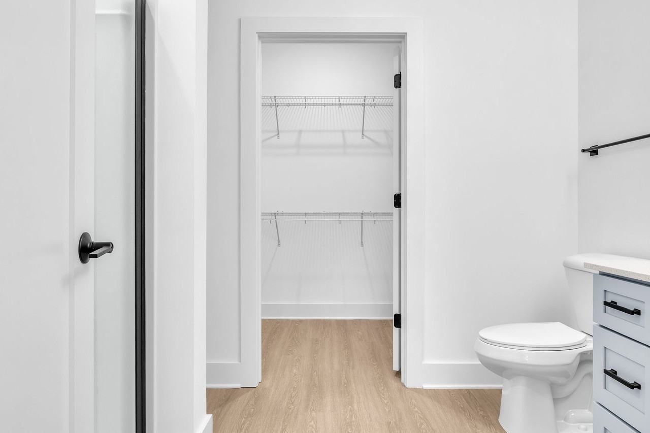 LEASING SPECIAL: three months free!  Ethos 622 Apartment Complex - Photo 5 of 35