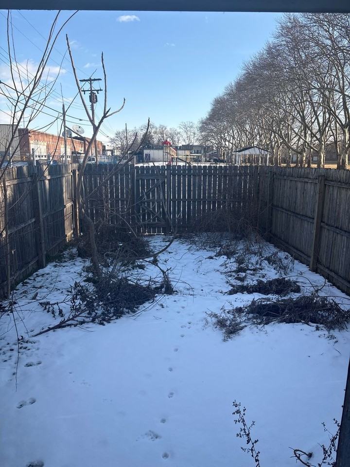 121 S Albemarle St - Photo 4 of 5