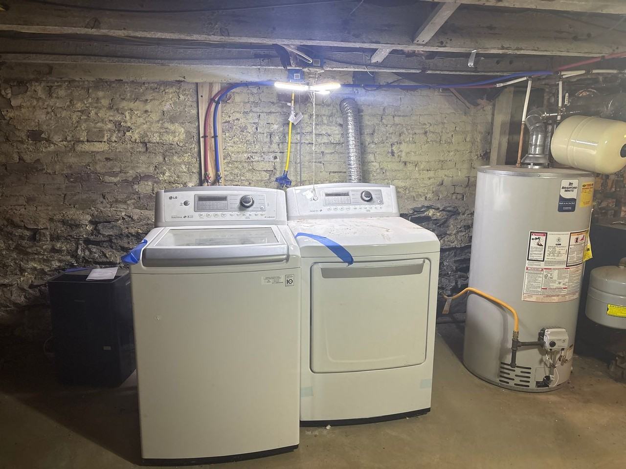 121 S Albemarle St - Photo 5 of 5