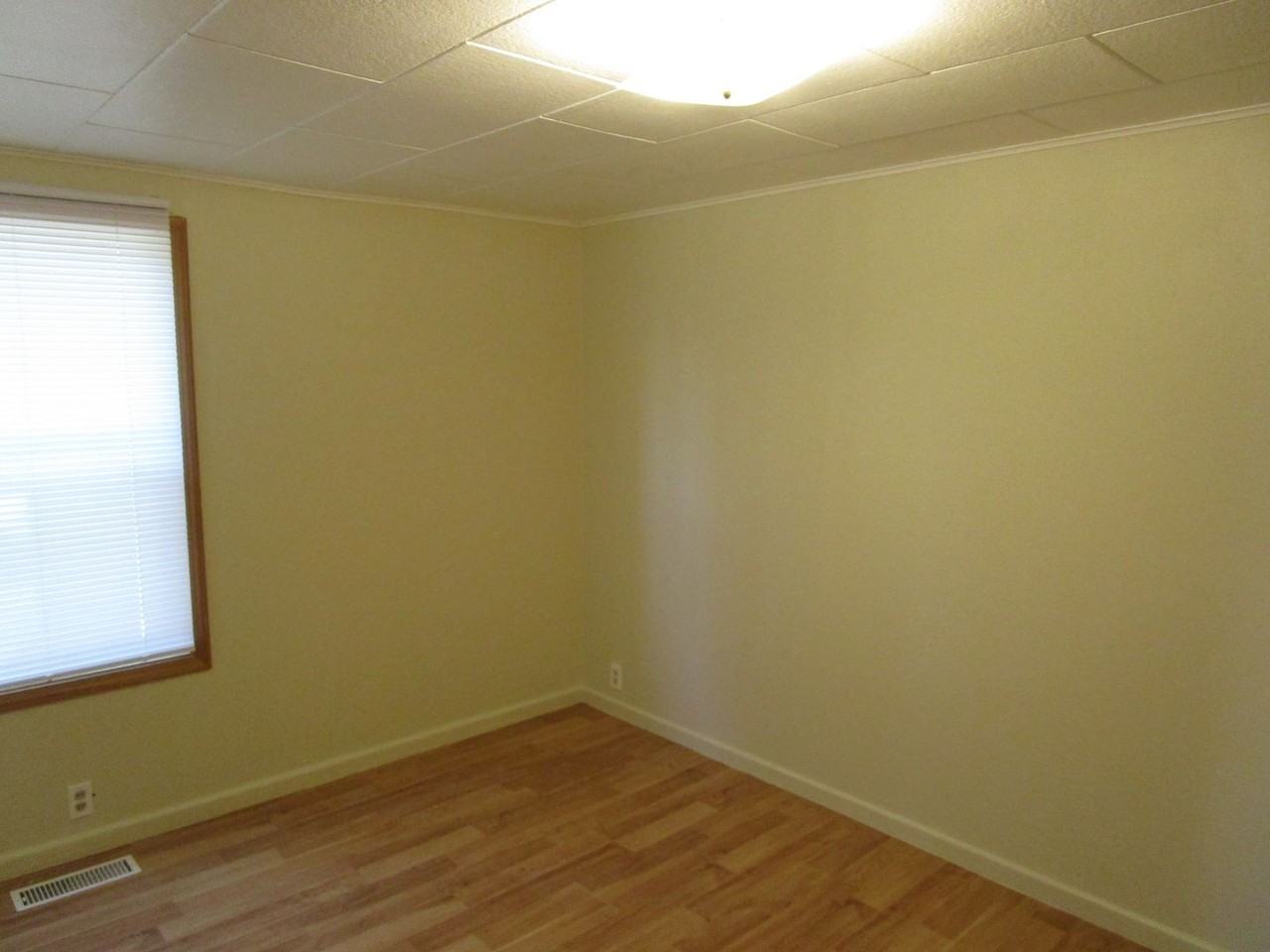 1297 Sw Crestview Rd - Photo 6 of 15