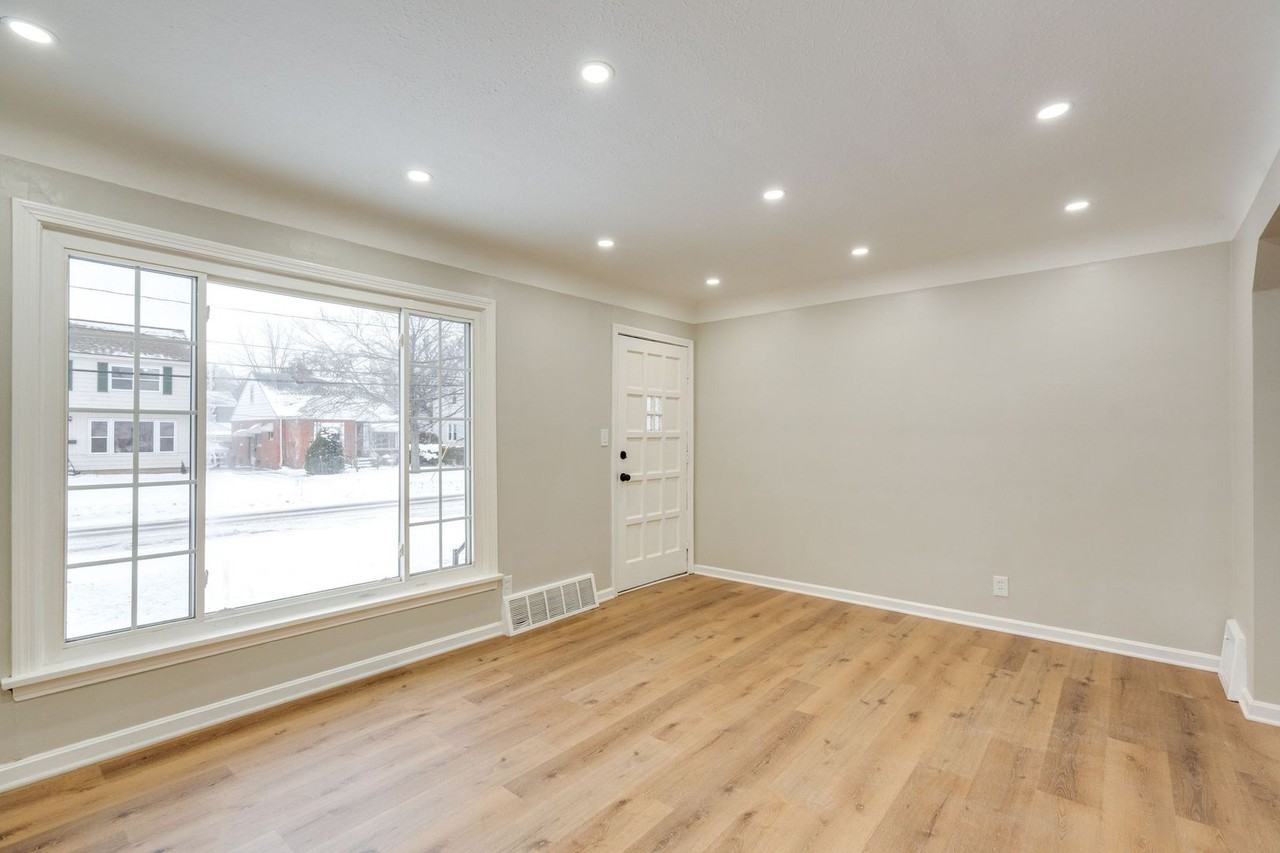 375 E 324th St - Photo 7 of 24