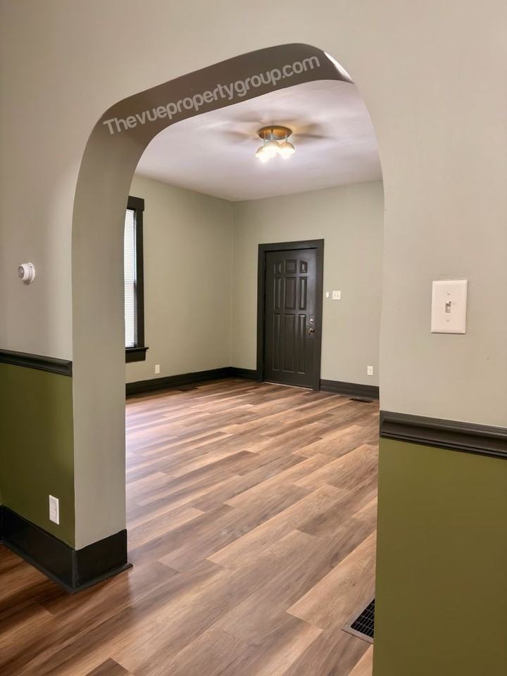 2423 Garfield Ave - Photo 6 of 19