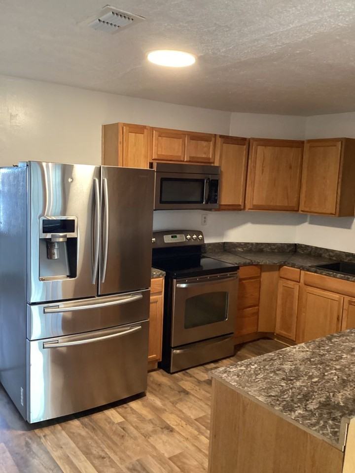 142 S Indio Ave - Photo 7 of 19