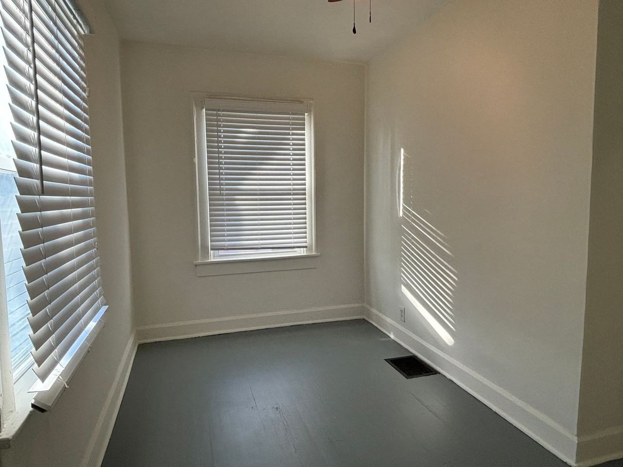 4244 Graceland Ave - Photo 6 of 19