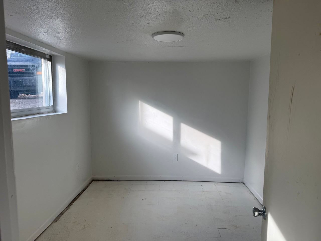 1335 S Osage St #A - Photo 3 of 16