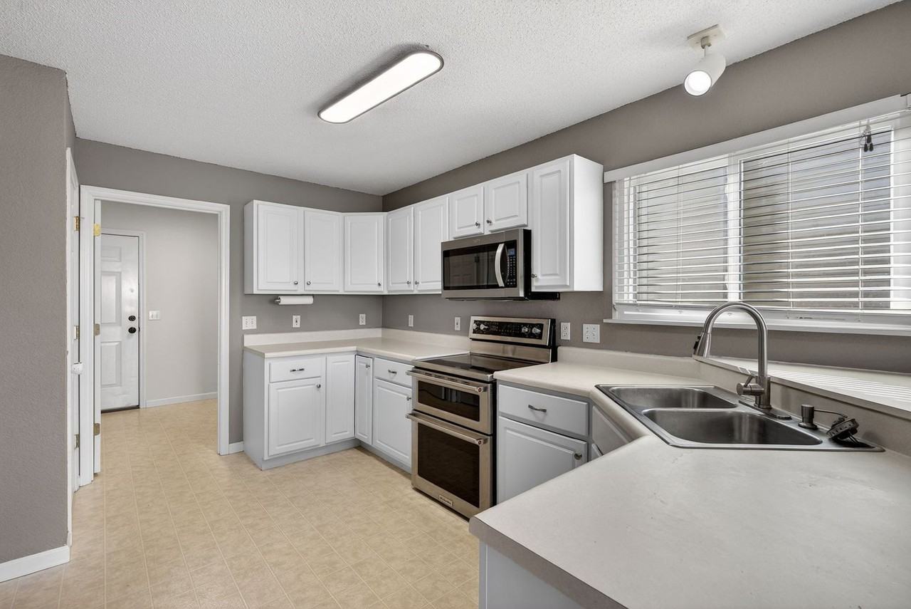 1233 Grand Canyon Dr - Photo 2 of 50