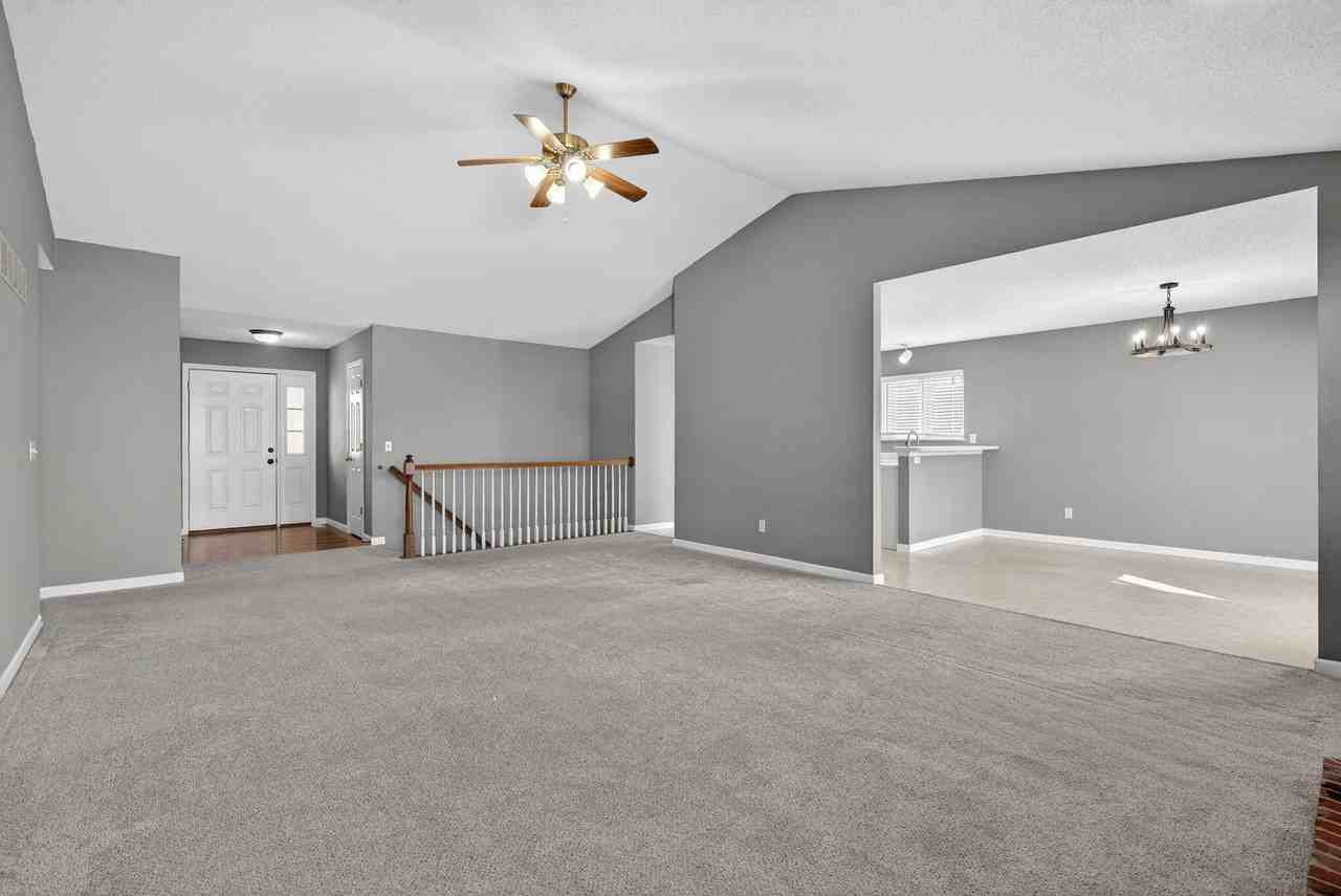 1233 Grand Canyon Dr - Photo 7 of 50