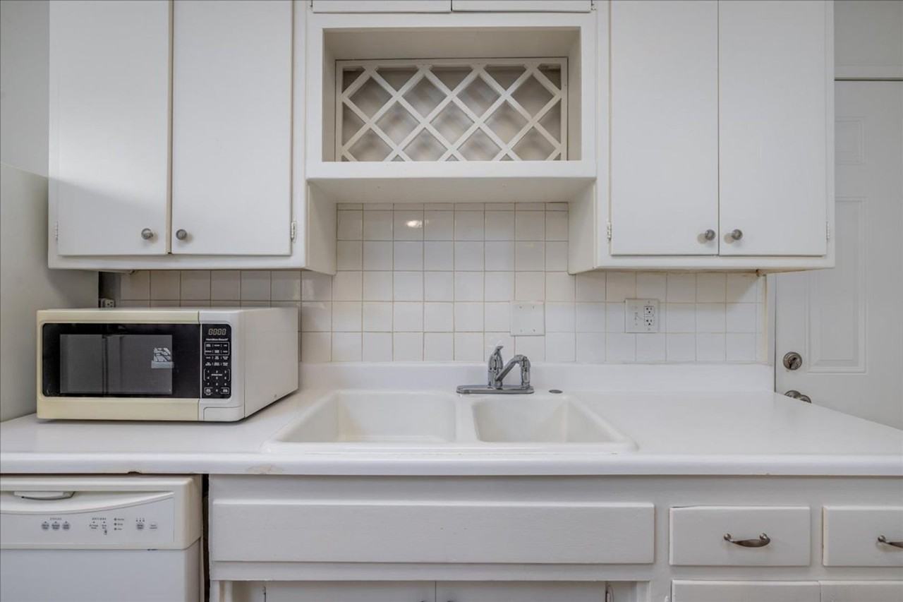 74774 Leslie Ave - Photo 4 of 33