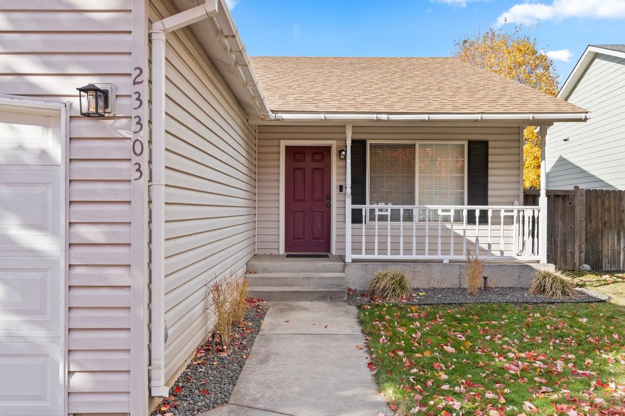 23303 E Maxwell Ave - Photo 4 of 30