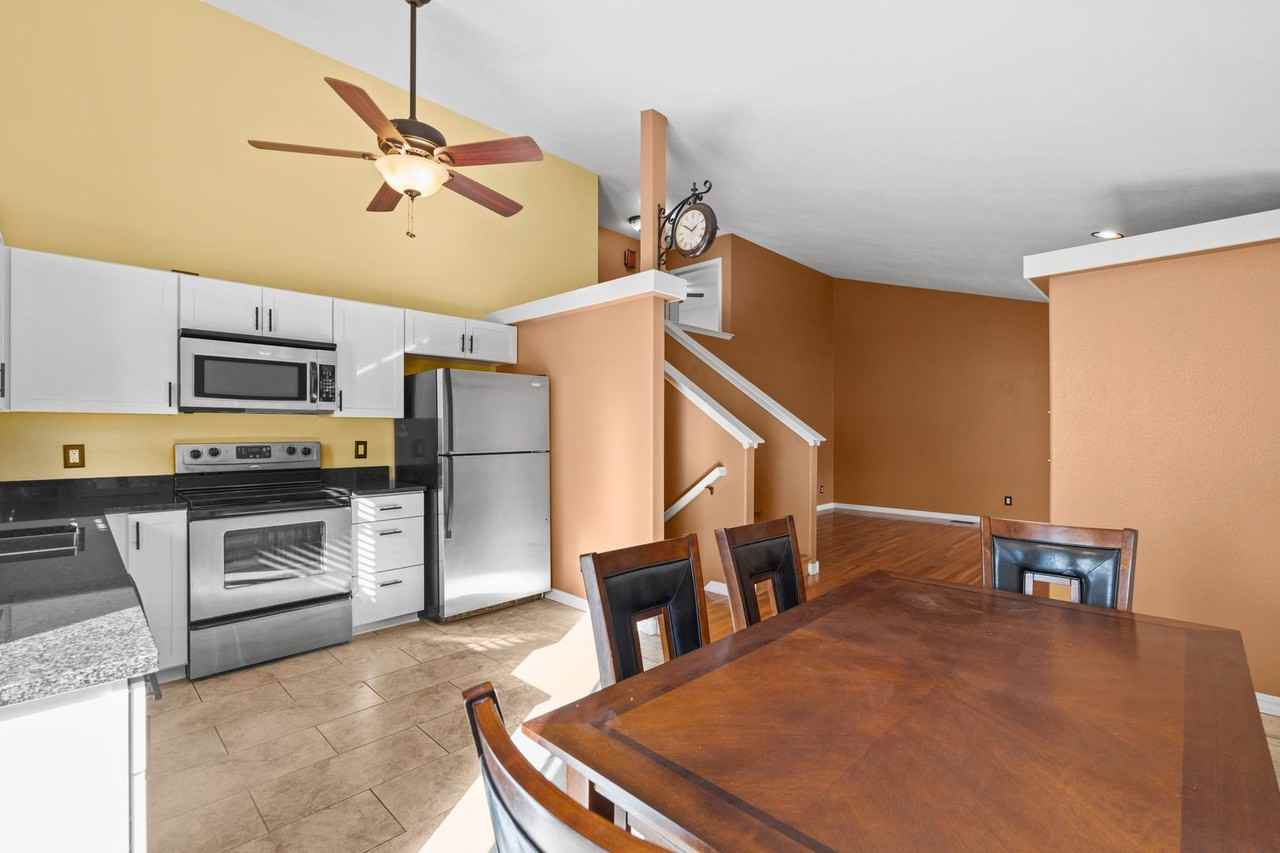 23303 E Maxwell Ave - Photo 6 of 30