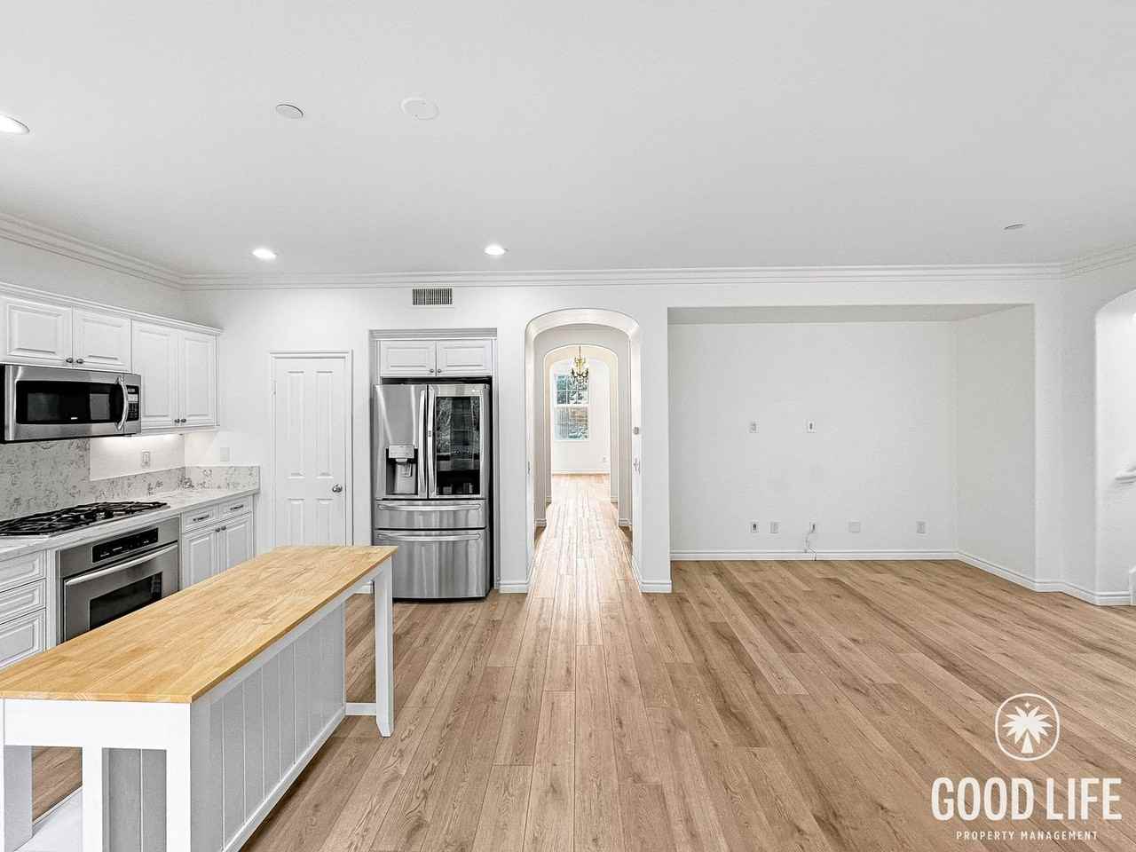 23 Gardenpath - Photo 4 of 50