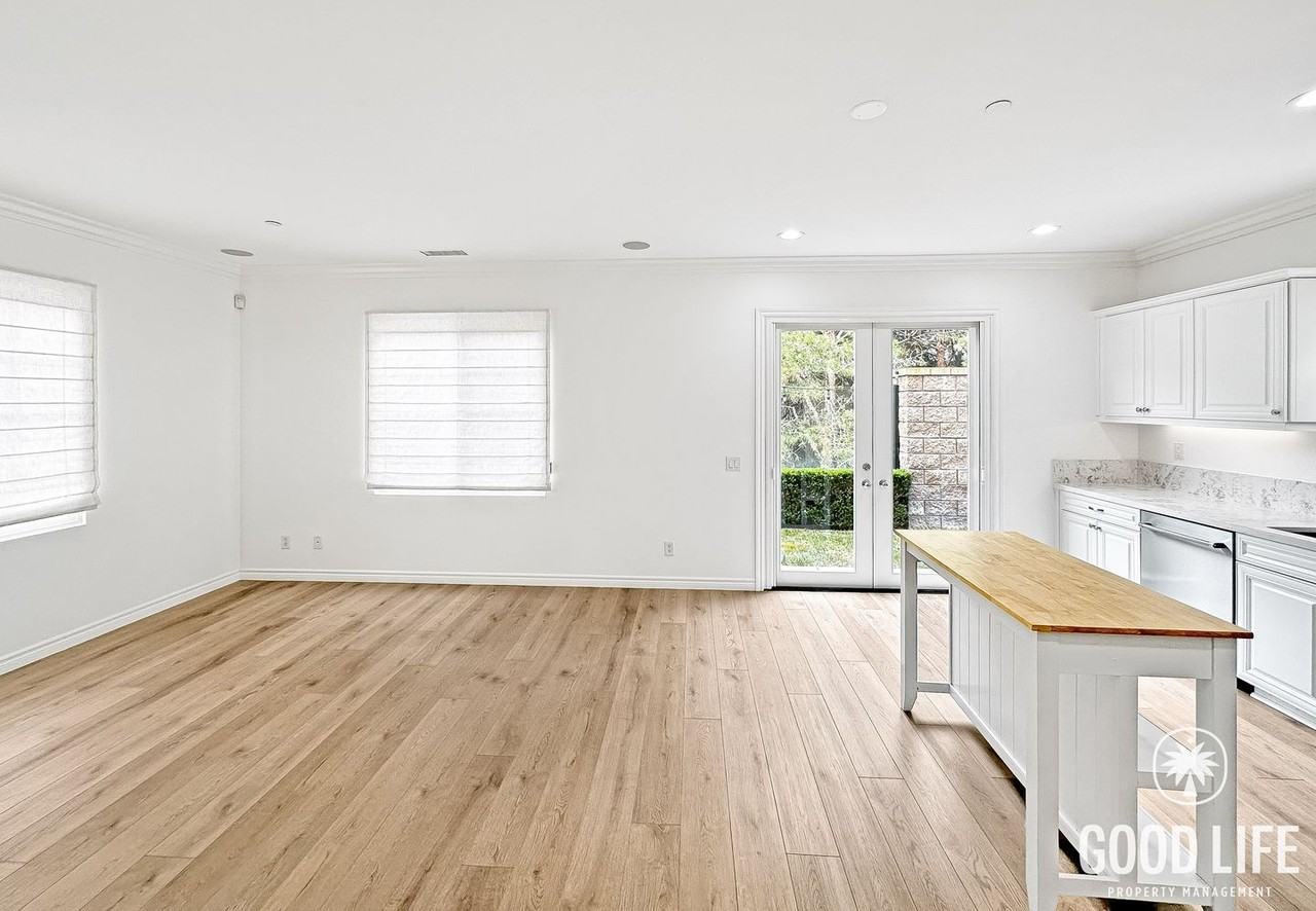 23 Gardenpath - Photo 5 of 50