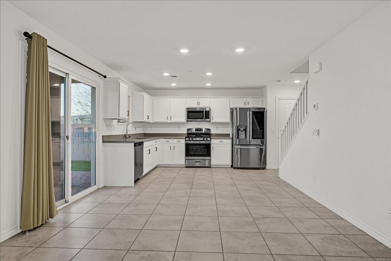 326 Quail Dove Ave - Photo 5 of 31