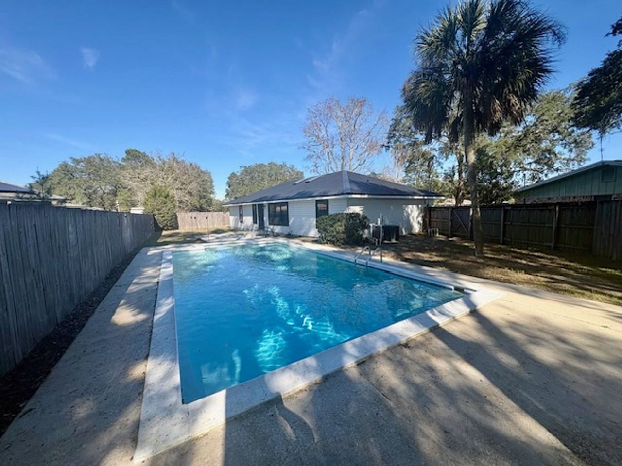 117 Lincolnshire Dr - Photo 2 of 19