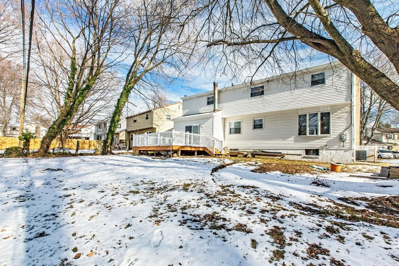 812 Parkside Blvd - Photo 2 of 22