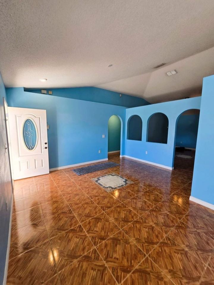 214 Chadworth Dr - Photo 2 of 20