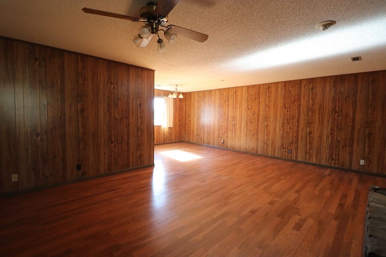 3113 Peggy St - Photo 3 of 28