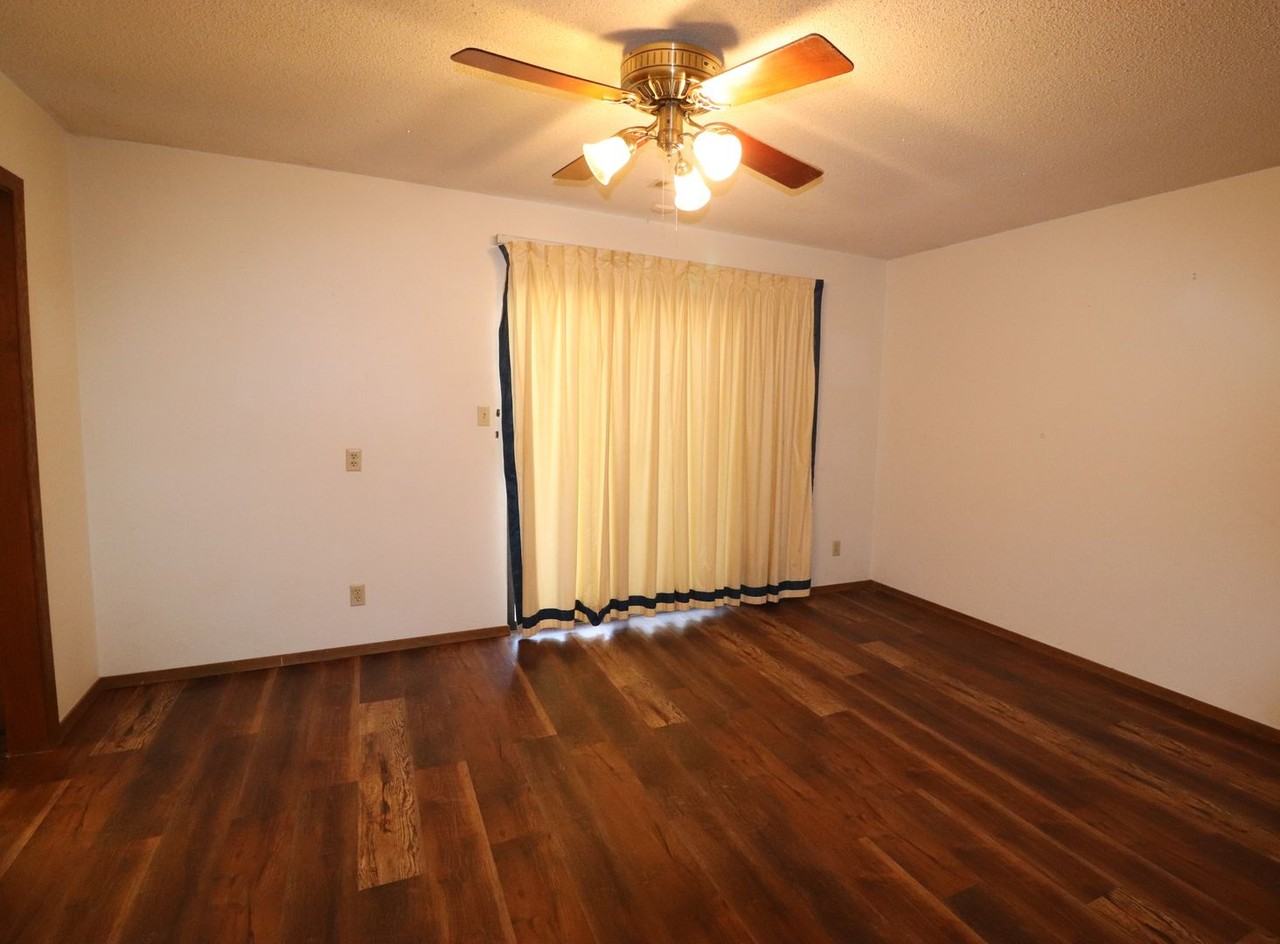 3113 Peggy St - Photo 7 of 28