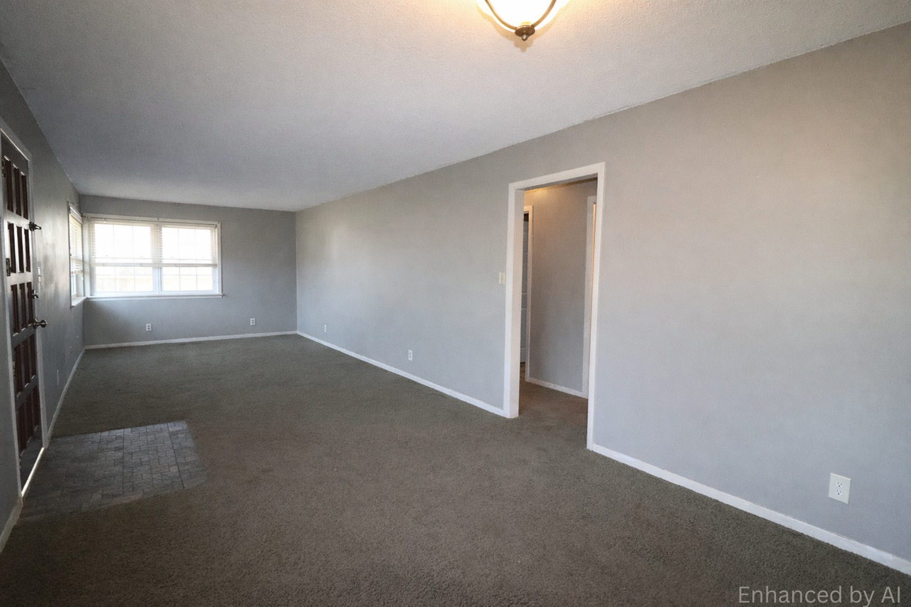 385 S 17th St - Photo 3 of 22