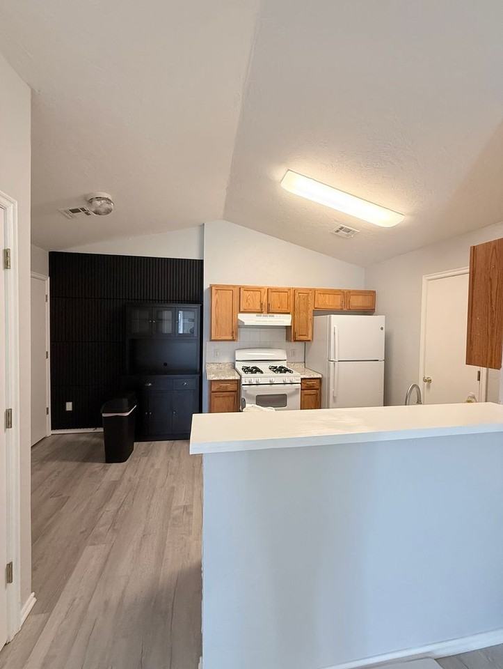 2308 Heatherfield Ln - Photo 3 of 14