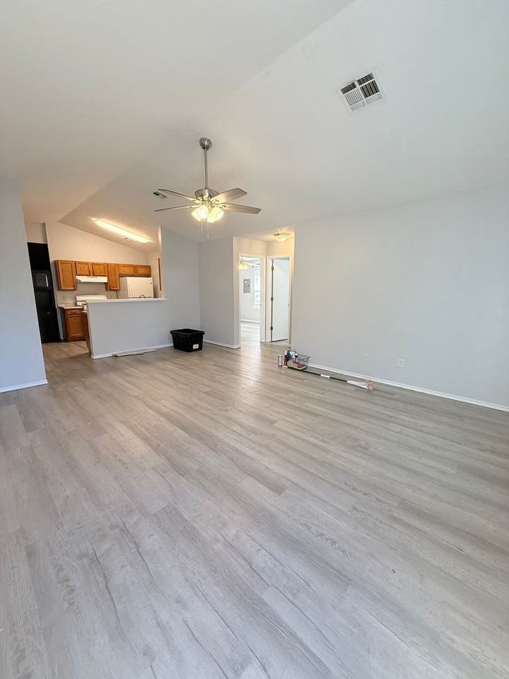 2308 Heatherfield Ln - Photo 7 of 14