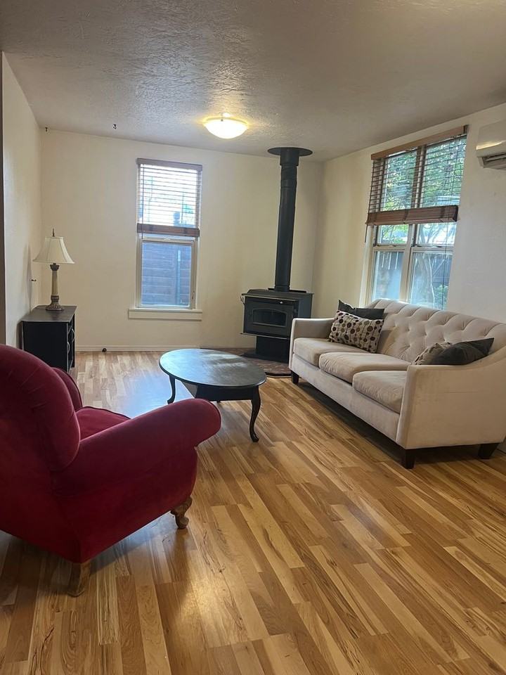 508 N Main St - Photo 4 of 24