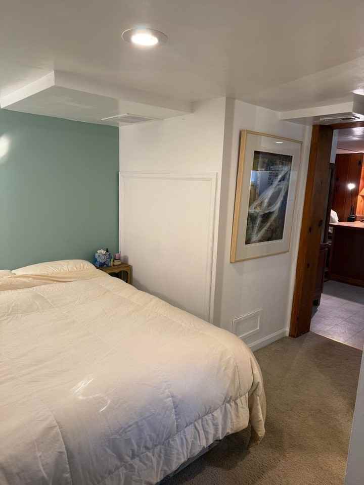 1905 Mariposa Ave - Photo 4 of 10