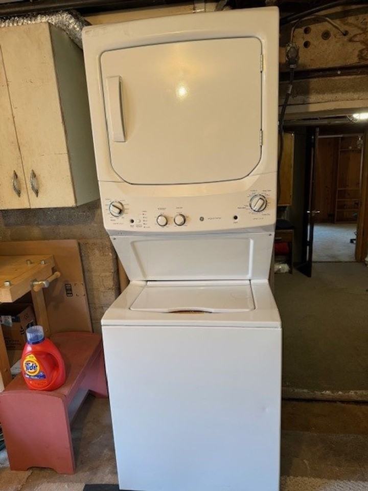 1905 Mariposa Ave - Photo 7 of 10