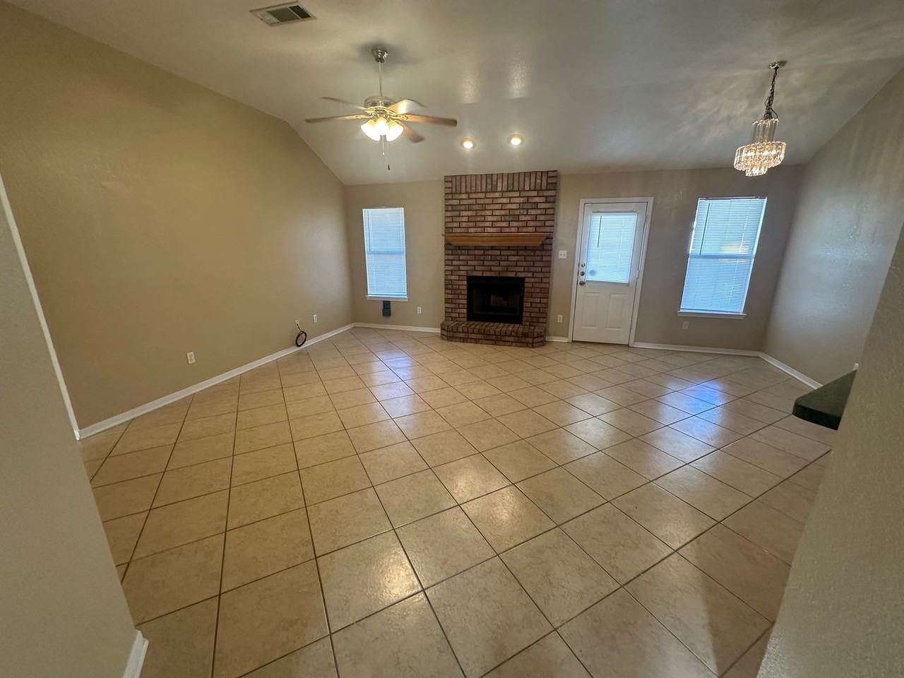 5504 Teal Dr - Photo 3 of 23