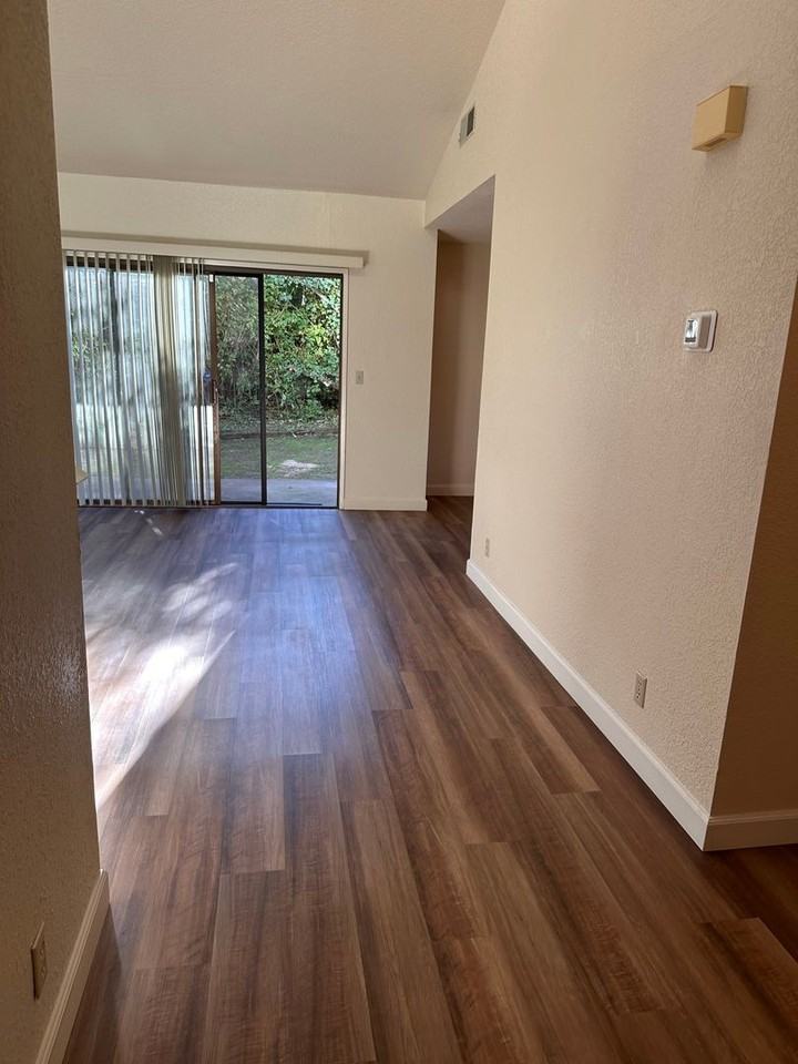 138 Seal Ct - Photo 5 of 14