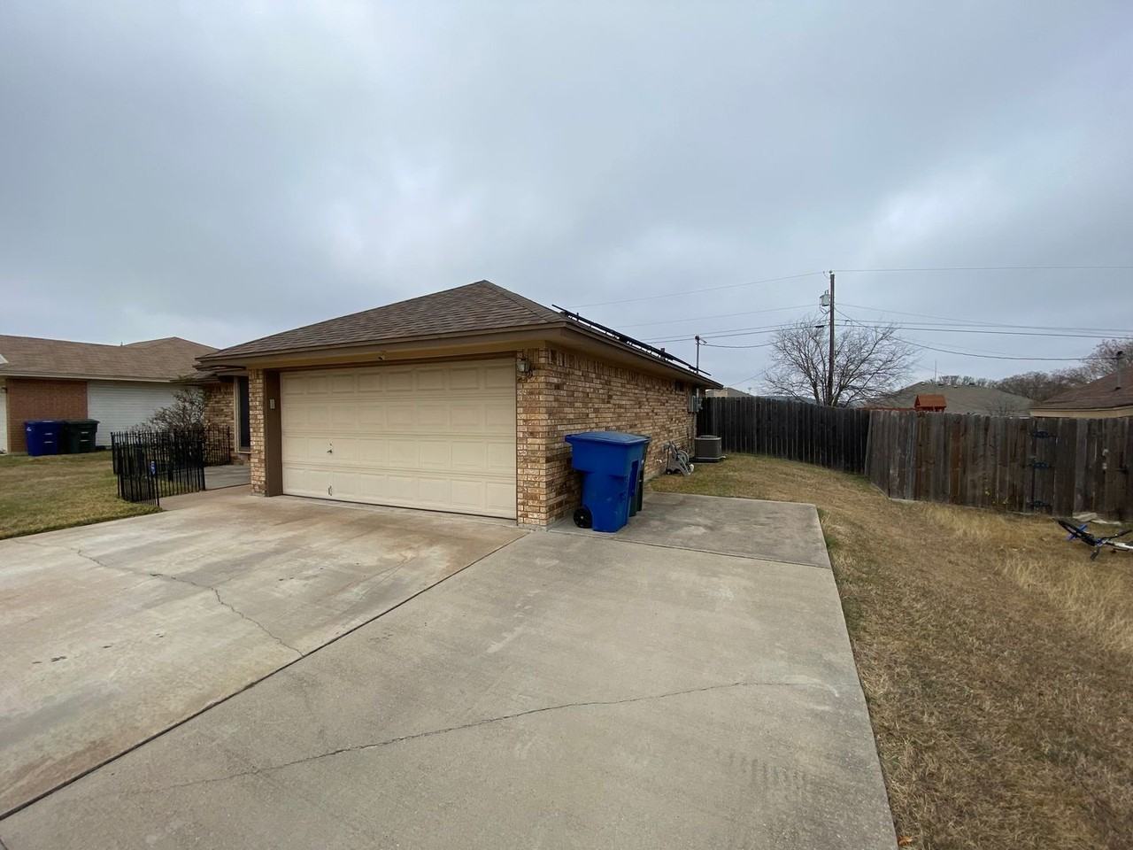 607 N 21st St - Photo 3 of 15