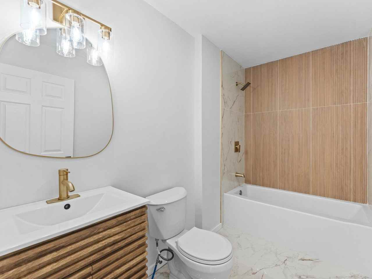 110 Titgen Ave - Photo 4 of 25