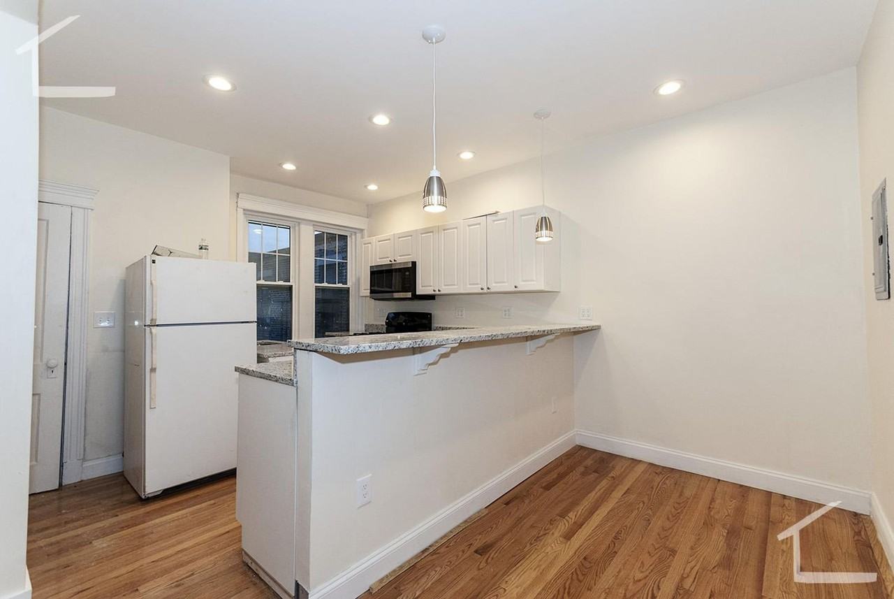 1871 Commonwealth Ave