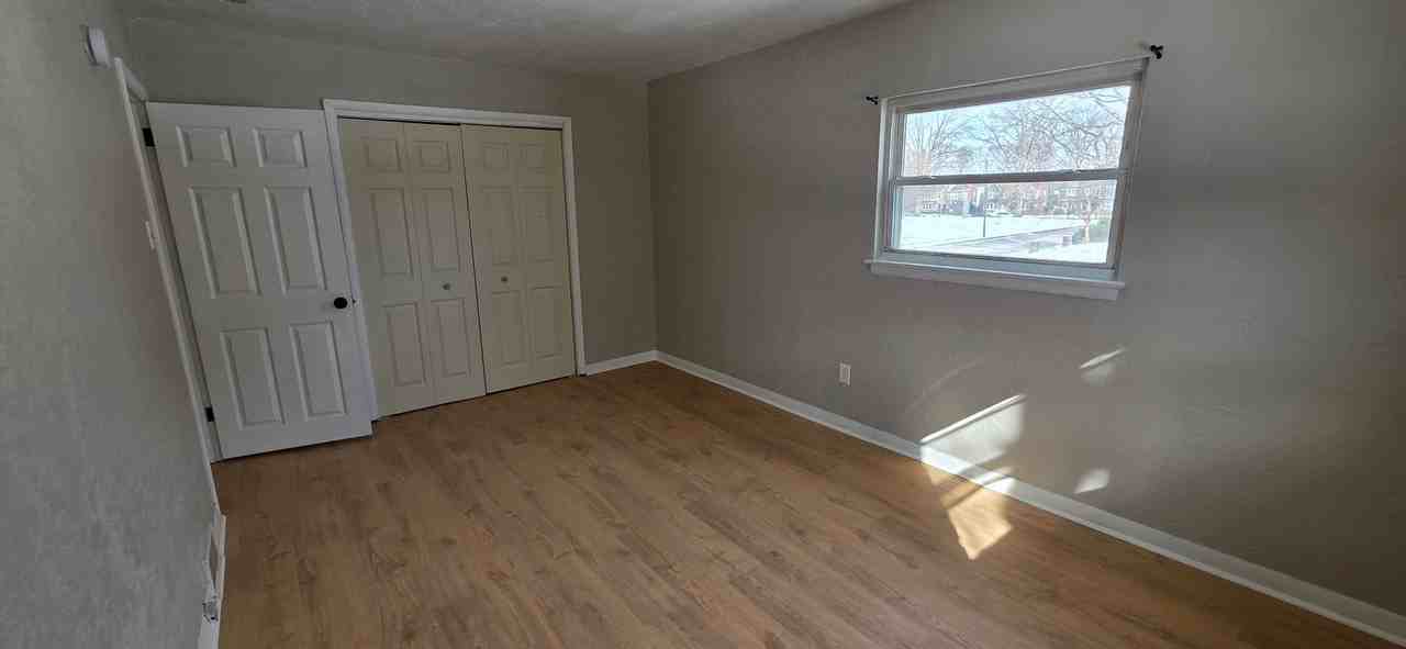 606 Selma St - Photo 7 of 10