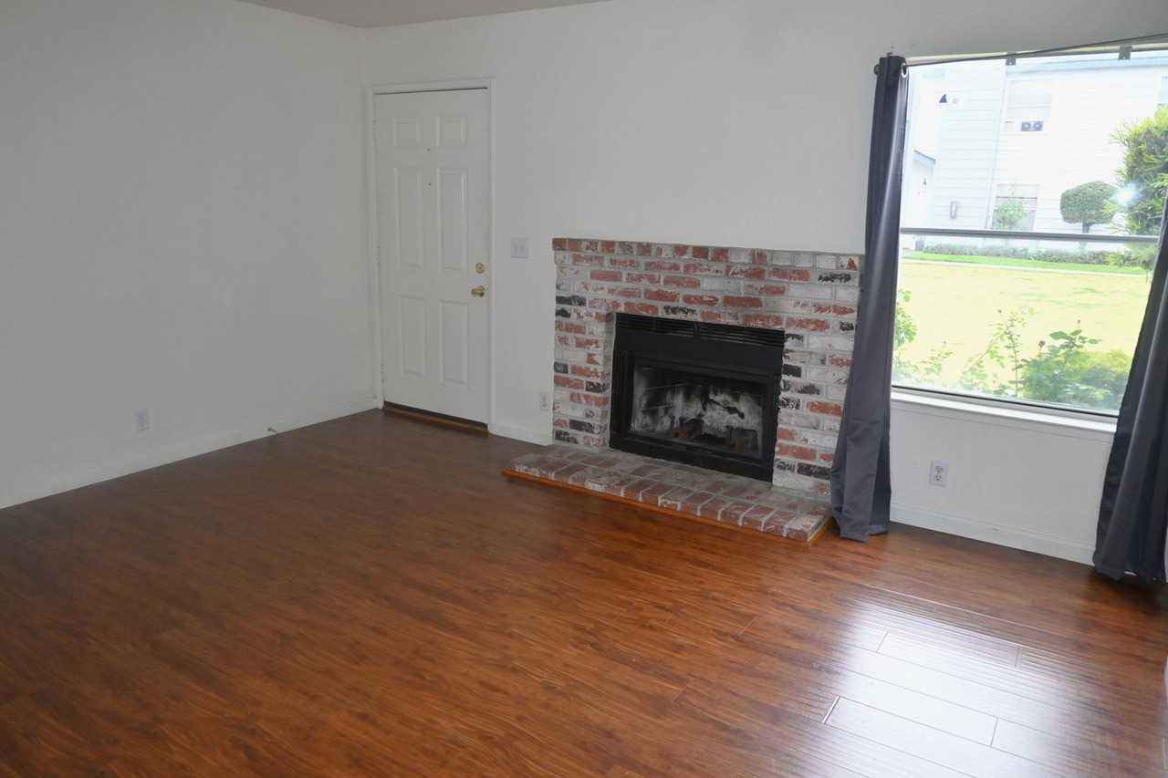 8272 Center Pkwy - Photo 4 of 18