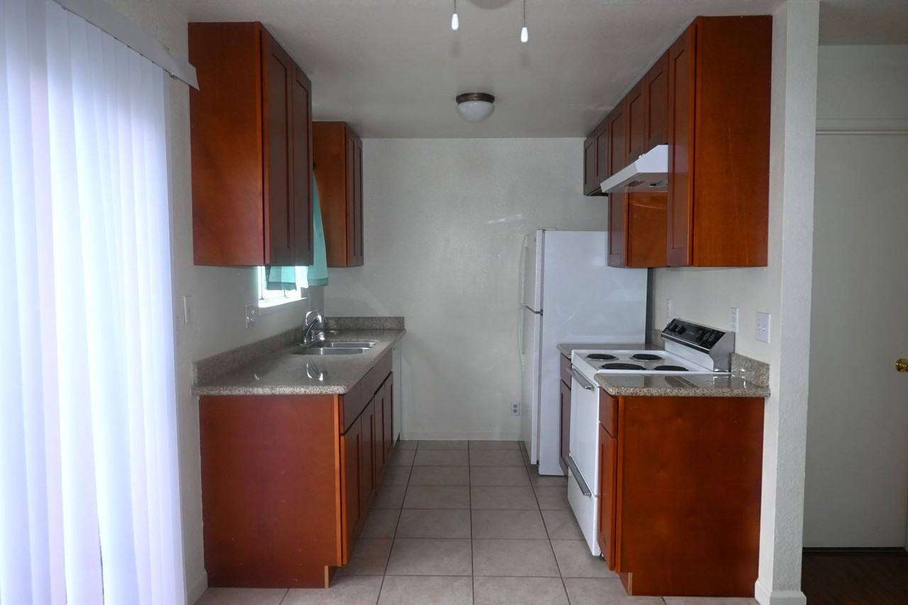 8272 Center Pkwy - Photo 7 of 18