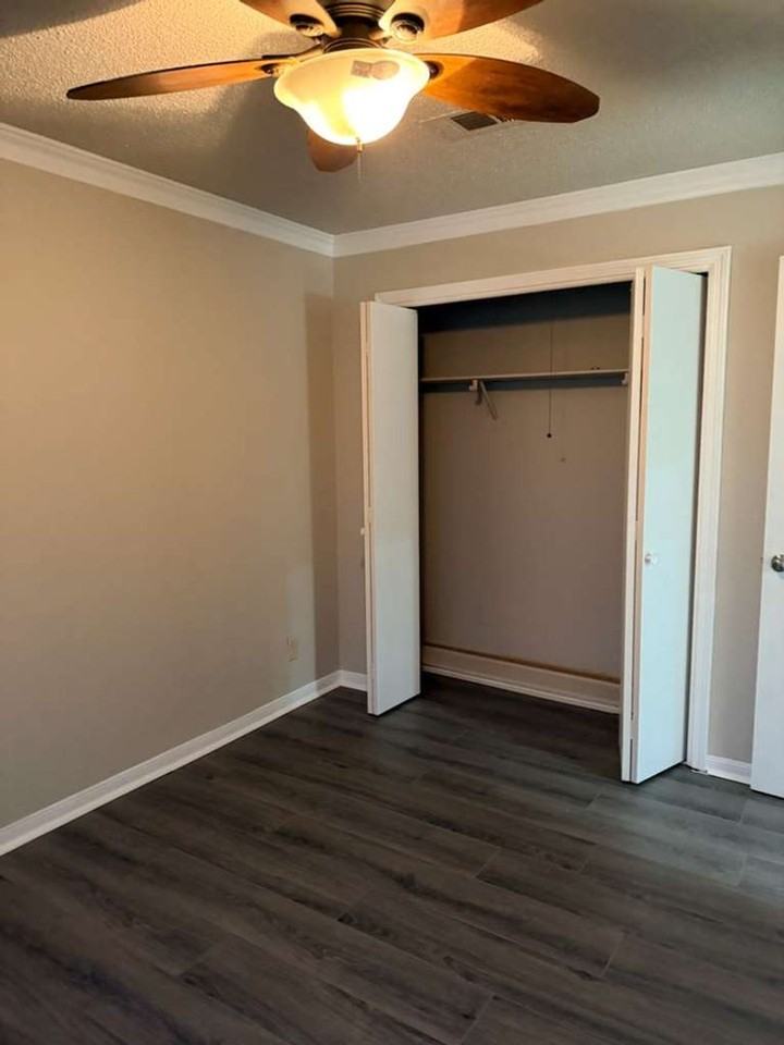 9252 Glen Meadow Ln - Photo 5 of 12