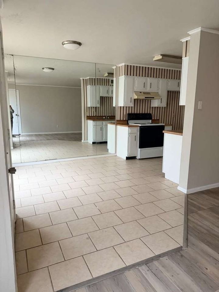 9210 Glen Meadow Ln - Photo 3 of 8