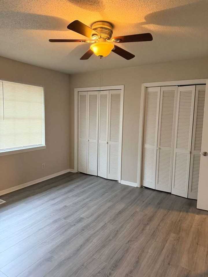 6945 Calder Ave - Photo 5 of 10