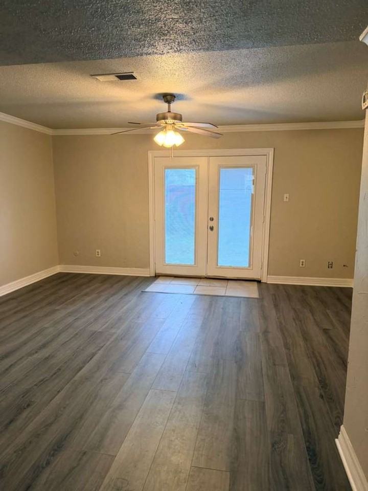 6945 Calder Ave - Photo 7 of 10