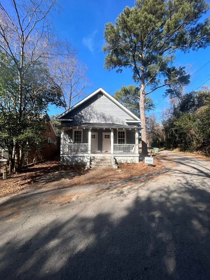 827 Silver St - Photo 2 of 34
