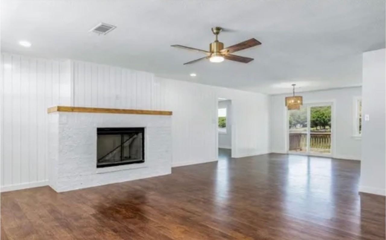 2202 Shadow Lake Dr - Photo 4 of 19