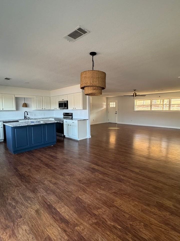 2202 Shadow Lake Dr - Photo 5 of 19